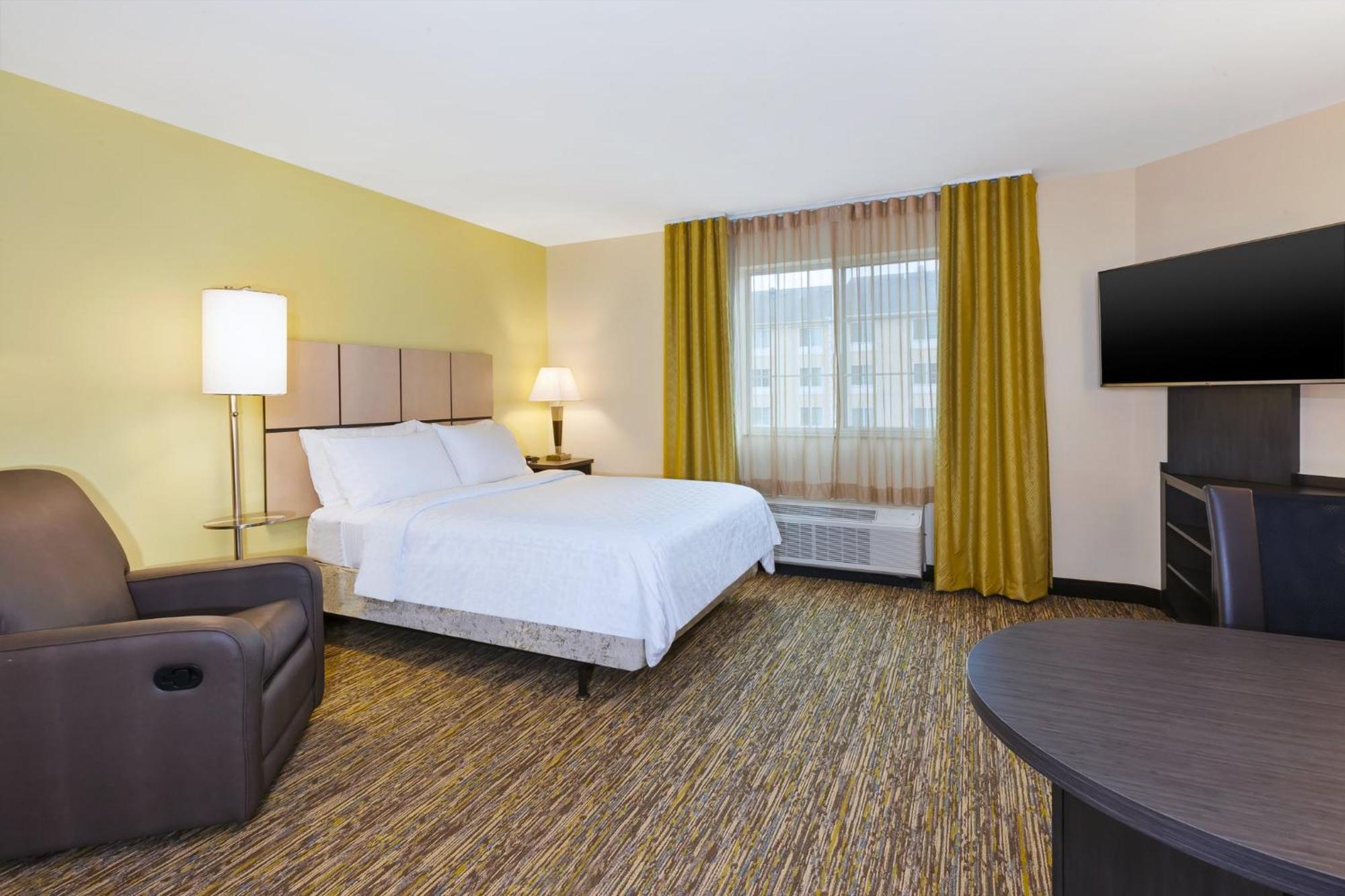 Candlewood Suites Morgantown-Univ West Virginia By Ihg Westover Exterior photo