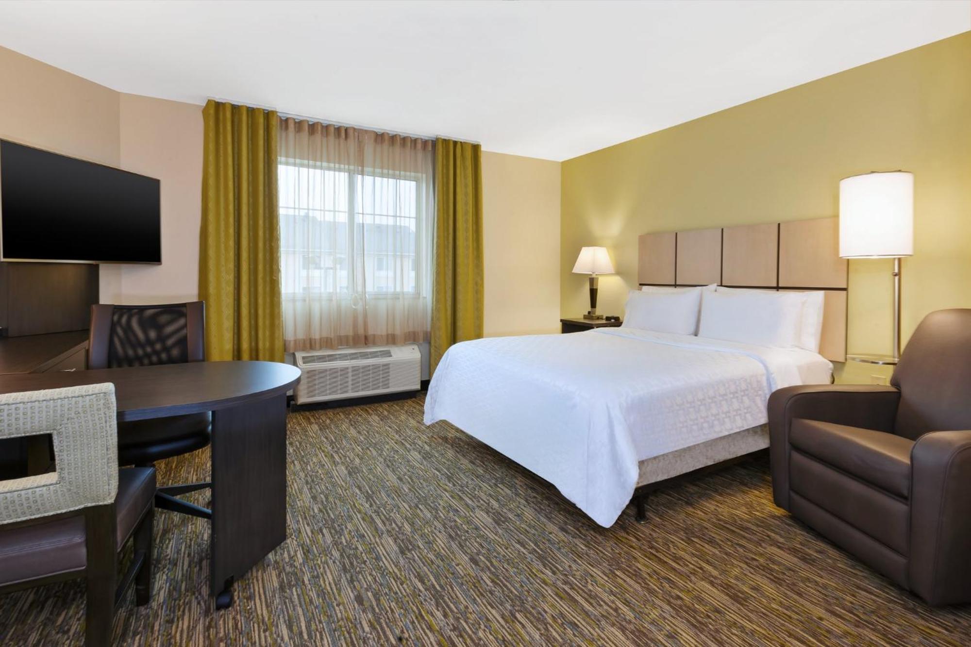 Candlewood Suites Morgantown-Univ West Virginia By Ihg Westover Exterior photo